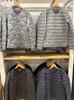 Esgotado Outono e Inverno 2023 Novo Estilo Gola Alta Jaqueta Outerwear Leve para Homens e Mulheres 463247