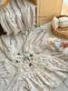 8035 Conjunto de Pijama de Outono para Meninas 2026 Novo Roupa de Casa Infantil de Manga Longa e Calça Comprida com Gola de Renda de Camada Dupla