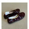 Nuevos Zapatos Planos de Ballet Versátiles de Estilo Vintage para Otoño 2026, Suela Suave, Punta Redonda Baja, con Lazo y Pliegues, para Mujer