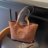 Bolsa Tote Casual Fosca da Moda para Mercados Estrangeiros, Moda Vintage de Inverno 2026 Bolsa de Ombro de Grande Capacidade com Acabamento de Luxo para Mulheres