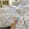 Categoría a Hilo Tejido Lavado de Doble Capa para Maternidad e Infantil Juego de Cuatro Piezas Cubre Edredón Súper Suave Ins Juego de Tres Piezas de Sábanas para Cama de Dormitorio Fresco