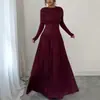 2026 Europeu e Americano Transfronteiriço Novo Design Sensação Xale Manga Longa Banquete Vestido de Noite Elegante Manga Longa Vestido Longo Feminino