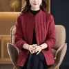 Jaqueta de Algodão Estilo Mãe Nova Inverno 2026 Casual Tamanho Plus Size Solta Emagrecimento Modeladora Acolchoada Quente Versátil Roupa Exterior Jaqueta de Algodão