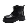 2026 Novas Botas de Cano Curto Retro Marrons com Bico Redondo e Salto Grosso para Mulheres, Botas Individuais de Outono e Inverno, Estilo Britânico