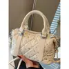 Bolso pequeño para mujer 2026 verano nuevo moda bolso bandolera tachonado, bolso de mano versátil de moda, bolso cilíndrico