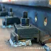Grampo de Trilho Tipo Solda Reduzido Qu80 Dispositivo de Fixação de Trilho Tipo Solda Grampo de Trilho de Pista de Rolamento