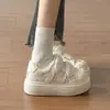 Bonitos Zapatos Blancos de Suela Gruesa para Mujer, Nuevos Zapatos de Lona Primavera y Verano 2026, Zapatos Versátiles tipo Pan que Combinan con Faldas, Tenis Casuales