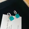 Collar Colgante de Joyería con Pedrería y Piedra Geométrica Cuadrada Azul Cadena para Clavícula de Lujo Ligero con Sensación de Alta Gama Estética Fresca Collar para Mejor Amiga
