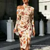 Transfronterizo Nuevo Estampado Digital Casual Personalidad Moda Temperamento Vestido de Manga Larga Hombros Descubiertos Falda Primavera y Otoño Mujer