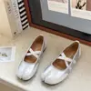 Edição Alta Costura~ Sapatos Femininos Estilo Ballet com Dedos Separados, Novidade Primavera 2026, Sapatos Planos Vazados, Sapatos Casuais, Sapatos Únicos com Aumento Interno de Altura