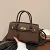 Bolsas para Mujer en Otoño e Invierno Nuevas de Moda Europeas y Americanas Bolso de Hombro de Color Sólido Simple Bolso de Mano Elegante de Piel Texturizada Bolso Kelly