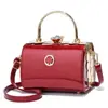 Recomendación de Comercio Exterior Bolso Armadura de Cuero Brillante de Moda Nuevo Estilo Otoño 2025 Bolso de Mano Bolso de Novia Estilo Europeo y Americano Hombro Único Cruzado