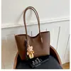 Bolso de mano grande de estilo coreano para mujer, nuevo modelo 2026, bolso de hombro, bolso de axila retro a la moda, bolso elegante para el trabajo