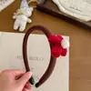 Elegantes Accesorios para el Cabello de Niña con Cuadros Florales Rojos Pinzas para el Cabello Versátiles Scrunchies Rayados de Alta Gama Gomas para el Cabello Pasadores