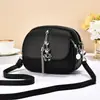 Bolso Pequeño Redondo con Borlas Estilo Nuevo 2025 Transfronterizo, Bolso de Hombro, Bolso Cruzado, Bolso Pequeño de Moda para Mujer, Bolso de Moda