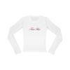 Top Curto Slim Fit Americano com Manga Longa Off-the-Shoulder, Expondo a Clavícula, com Lettering e Ajuste na Cintura para Usar em Camadas