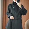 Nuevo abrigo de lana de invierno 2026 para mujeres petite, corto estilo francés, engrosado para el invierno profundo, abrigo de lana súper elegante para mujeres