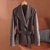 Ropa para Mujer de Estilo Europeo y Americano Transfronteriza Otoño 2026 Nuevo Estilo Chaqueta de Cuero con Solapa y Cinturón, Top Talla Grande