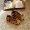 Zapatos de cuero retro estilo francés para niñas, nueva colección primavera/otoño 2026, con lazo, punta fina, suela plana, plantilla suave y diseño versátil, similares a las sandalias Birkenstock