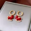 Pendientes de Colgante de Ponis Chapados en Oro Real de 18K con Circonita Estilo Chino Retro Pendientes del Año del Zodiaco Accesorios de Oreja Versátiles de Moda