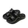 Sandalias de verano sencillas y elegantes para hombre, modelo nuevo para uso en exteriores, adecuadas para conductores, antideslizantes, de doble uso para playa, arroyo y actividades acuáticas