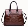 Bolso bandolera con hebilla de comercio exterior, nuevo y brillante, de estilo europeo y americano, para mujer, con estampado de cocodrilo simple y combinable.