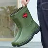 Botas de lluvia hasta la pantorrilla para hombre, botas de lluvia antideslizantes, zapatos impermeables estilo coreano, botas de agua de pesca de moda, zapatos de goma duraderos para adultos para lavar el coche
