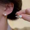 Pendientes de Clip de Lujo Ligero Estilo Hong Kong sin Agujeros para Orejas Pendientes Geométricos de Perla y Camelia para Mujer Sentido Avanzado Simples Elegantes Pendientes Versátiles