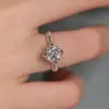 Anillo Real de Plata de Ley para Mujer, Boda Real de Praga, con Moissanita de un Quilate, Ajuste Ajustable, Suministro para Transmisión en Vivo al por Mayor