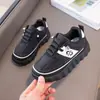 Zapatillas infantiles, nueva colección otoño 2026, estilo coreano de moda, suela blanda, antideslizantes, zapatos casuales versátiles para niños mayores