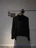 Camisa Masculina de Outono Assimétrica com Gola Bordada e Manga Longa, Casual Solta, Cor Sólida, Respirável, Não Amassa, Versátil, Texturizada
