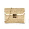 Bolsa Pequena de Palha Trançada, Bolsa Pequena Feminina Moderna e Versátil, Bolsa Quadrada Pequena Trançada, Bolsa com Corrente e Franjas de Novo Estilo no Atacado