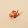 Chaveiro Pingente de Escultura em Madeira Artesanal Criativa Peixe-Palhaço, Decoração de Mochila de Peixinho Fofo, Presente Comemorativo de Alta Qualidade