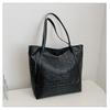 Cross-border Nova bolsa feminina têxtil grande capacidade bolsa de ombro de crocodilo bolsa tote com relevo da moda