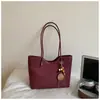 Bolsa grande portátil transfronteiriça para mulheres 2026 novo modelo simples diária moda bolsa tote grande capacidade bolsa de ombro moderna