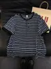 Camiseta de Manga Corta a Rayas Juvenil para Hombre, Moderna de Verano, Nueva, Casual, Versátil, Bloque de Color, Media Botonadura, Cuello Redondo