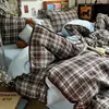 Novo Conjunto de Lençol de Algodão Puro com Capa de Edredom, Borda de Concha para Dormir Classe A, Xadrez Retrô Amassado, Camada Dupla de Gaze, Conjunto de Quatro Peças, Conjunto de Três Peças