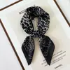 Colección Estampado Leopardo 70*70 Satén Gasa Seda Artificial Pañuelo para la Cabeza Pañuelo Cuadrado Pañuelo de Seda Fabricantes Transfronterizos Europeos y Americanos en Stock