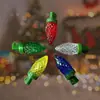 Luz quente C6 morango transfronteiriça para interior e exterior, lâmpada decorativa de Natal, formato de pinha, à prova d'água, cordão de luz para festa no jardim