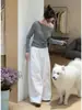 Camiseta Gris de Manga Larga Asimétrica con Hombro Caído para Mujer 2025 Nuevo Otoño Temprano Ajustada sin Hombros con Corte en la Espalda