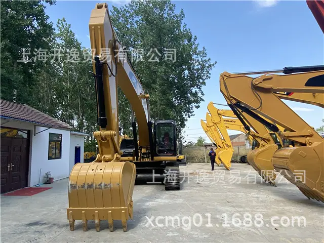 excavator (223)