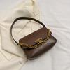 Bolso pequeño portátil de cadena popular de primavera y verano de este año para mujer, 2024, nuevo bolso de hombro de moda, bolso bandolera versátil