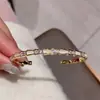 Pulseira Aberta Trapezoidal de Cristal Artificial Zircônia Exquisita Senso de Alto Padrão Pulseira de Nicho Entrada Nova para o Trabalho Joias de Luxo para Mulheres