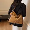 Bolso vintage de gran capacidad para mujer, nuevo modelo otoño e invierno 2026, mochila súper popular para el día a día, bolso de hombro moderno y versátil de múltiples usos