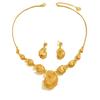 Set de Collares Europeos y Americanos de Venta Caliente Transfronterizo para Mujer Nicho Metal Electrochapado 18K Diseño Pendientes de Lujo Accesible Set de Dos Piezas