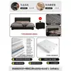 Cama estilo italiano em couro preto com estofamento segmentado em listras verticais, apresentando acabamento em couro Nappa, bordas niveladas e uma estrutura de piso, adequada para o quarto principal ou secundário