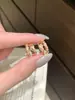 Pendientes Chapados en Oro con Pasador de Plata 925, Pendientes Populares de Patrón Diamante de Xiaohongshu para Mujer, Estilo Vintage de Gama Alta, Disponibles al por Mayor