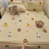 Lençol de Cama de Leite Espesso de Inverno Ajustado Peça Única Quente Cobertura de Lençol de Cama de Coral Fleece Cobertura de Colchão com Veludo Adicional Cobertura Protetora Conjunto de Três Peças