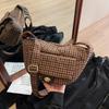 Bolsa Casual de Gran Capacidad para Comercio Exterior para Mujer 2024 Nueva Otoño e Invierno Nicho a Cuadros Hombro Bandolera Bolsa Dumpling para Viajeros