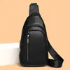 Bolsa de ombro masculina transfronteiriça de couro genuíno da moda, bolsa transversal de couro bovino de camada superior, bolsa de peito, mochila de couro macio, bolsa casual